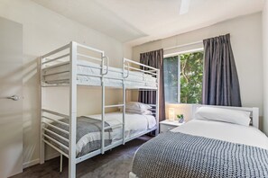 Apartment | 2 bedrooms, iron/ironing board, bed sheets - Family-friendly Stay Walk to Beach & Parks (Sunshine Coast)