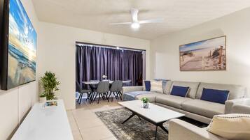 Appartement | Cuisine privée | Batterie de cuisine, vaisselle et ustensiles