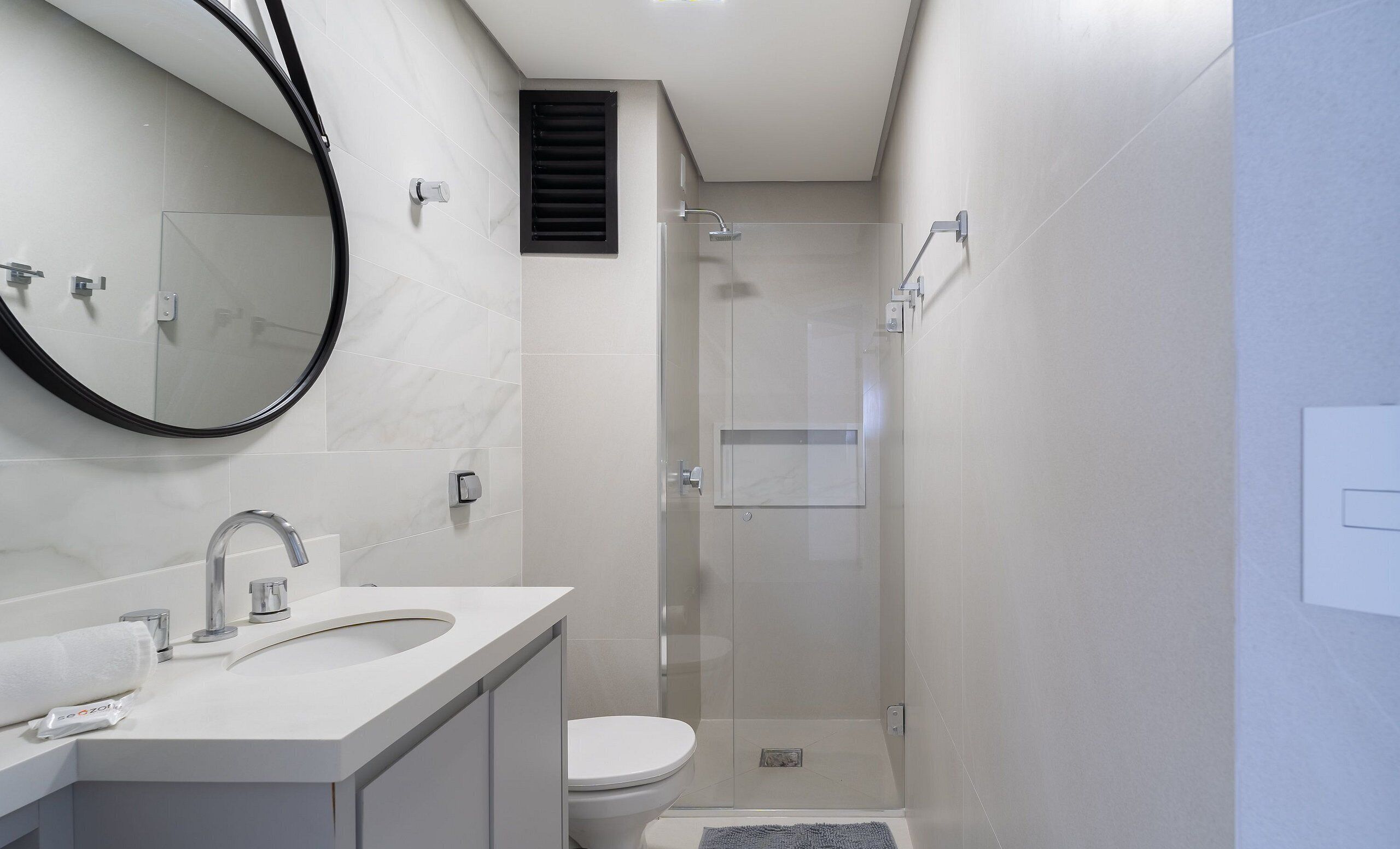 Apartamento básico | Banheiro | Chuveiro 