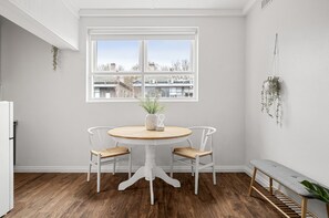 Apartment | Dining - Charming 1-bed With Fireplace by the Beach (Melbourne)