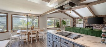 Main Ranch House - Great for Hosting!
