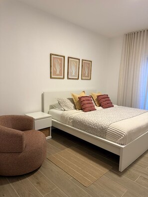 Fer et planche à repasser, Wi-Fi gratuit, draps fournis