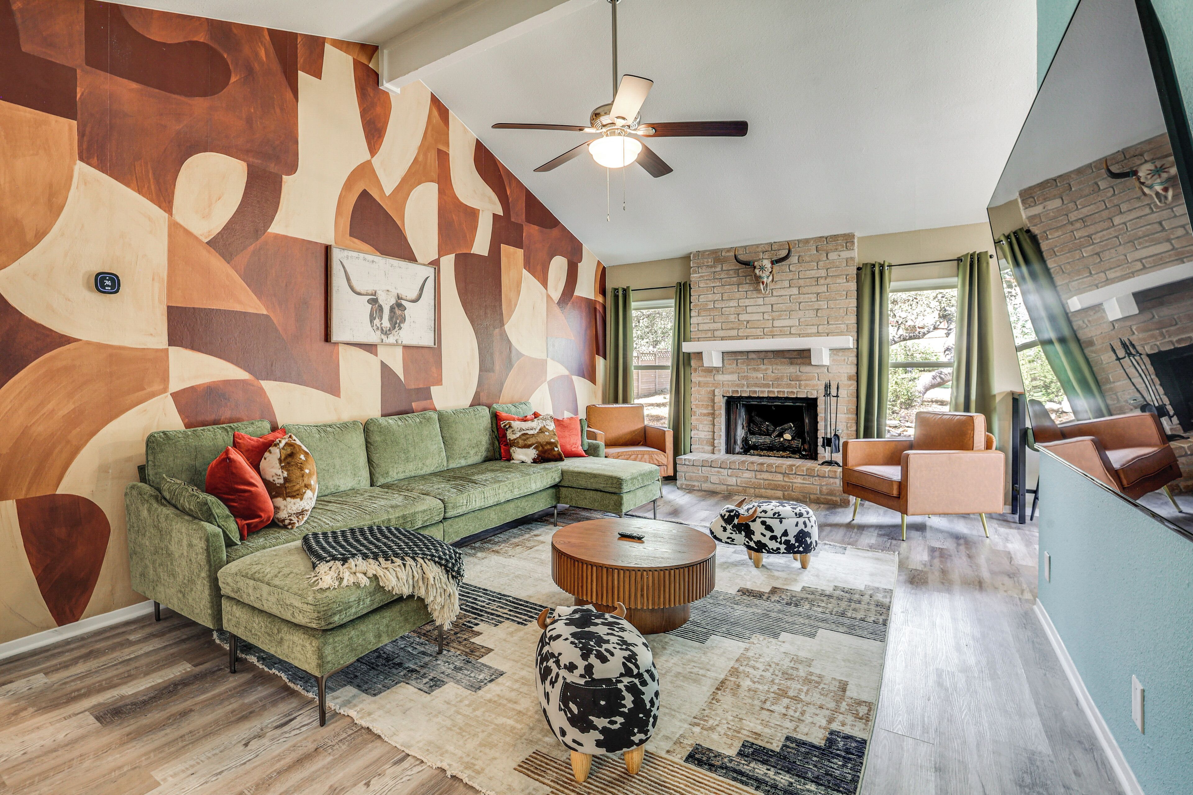 Télévision, cheminée, jeux vidéo, table de tennis de table