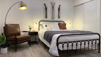 House (4 Bedrooms) | 4 bedrooms, iron/ironing board, bed sheets
