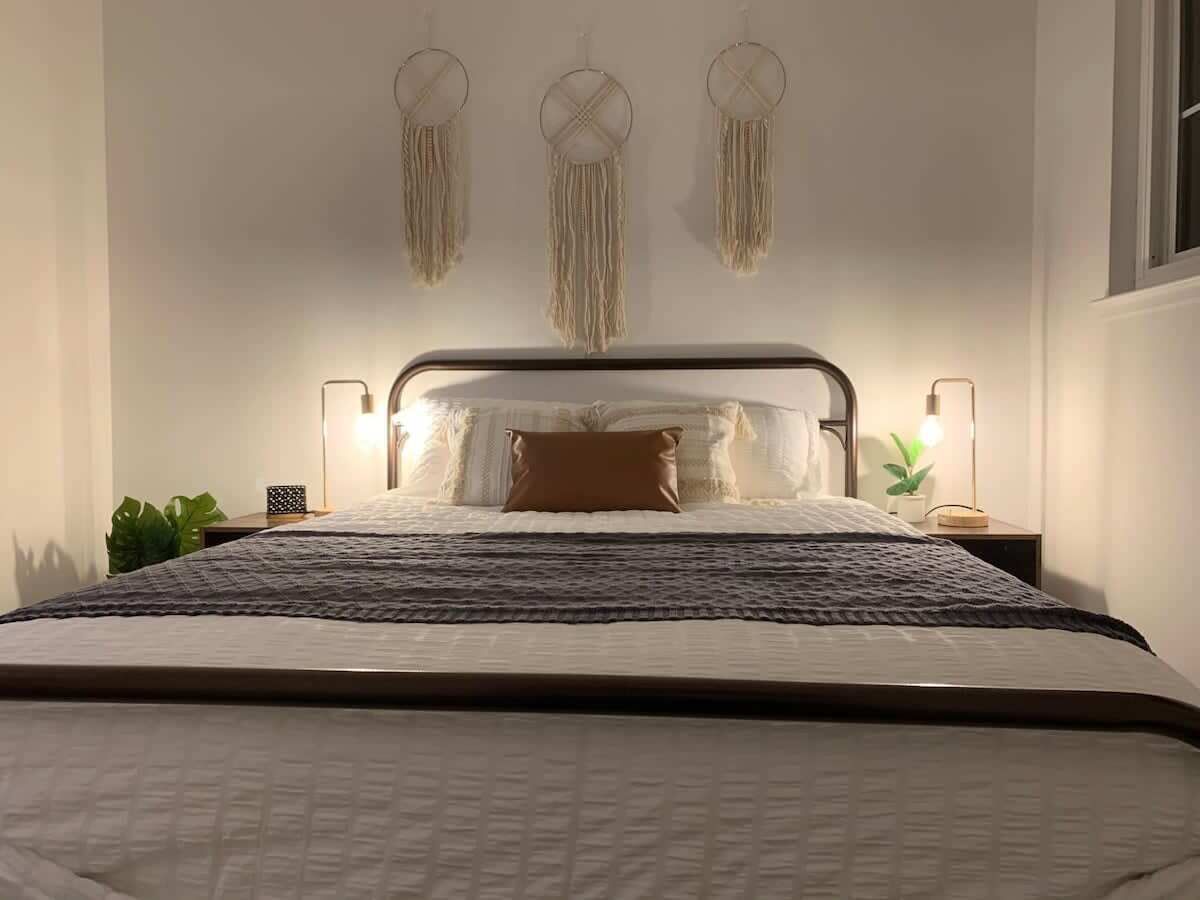 Rumah (4 Bedrooms) | 4 kamar tidur, setrika/meja setrika, dan seprai linen