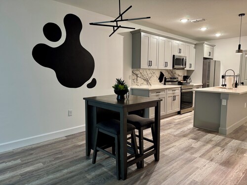 Charming 4-bedroom house in Deltona with AC