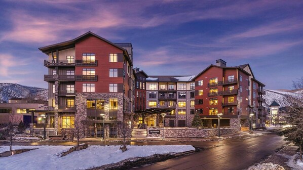 المنشأة من الخارج