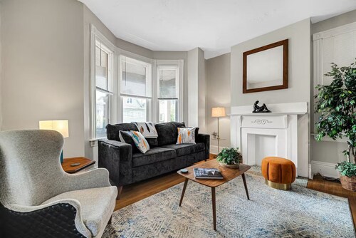 Pittsburg Game Day Getaway