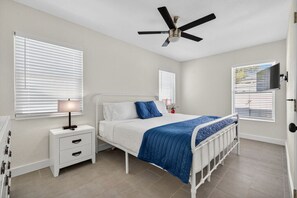 2 habitaciones, tabla de planchar con plancha, wifi y ropa de cama 