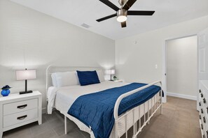 2 chambres, fer et planche à repasser, Wi-Fi, draps fournis