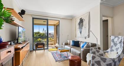 Elegant Stay in Balmain With Pool Access