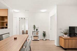 Apartment | Dining