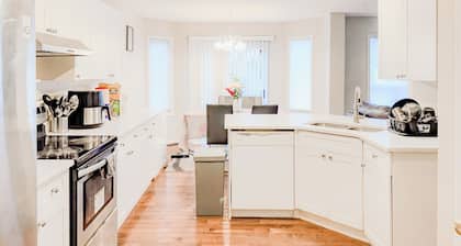 Private room in Edmonton close to WEM