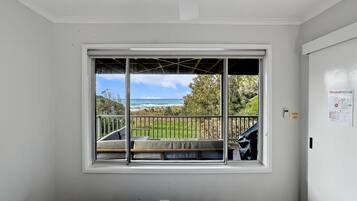 Apartment | 4 bedrooms, iron/ironing board, bed sheets