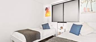 Ocean Views, Deck and Parking at Beach Apartment