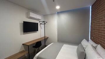 Classic Double Room, City View | Desk, free WiFi