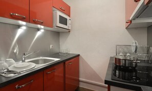 Apartment | Private kitchen - Pleasant and Warm Apartment Heart of the Resort Valley View Balcony (La Plagne-Tarentaise)