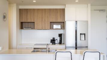 Apartment | Private kitchen | Cookware/dishes/utensils