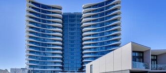 Modern 1-bed Apartment With Parking