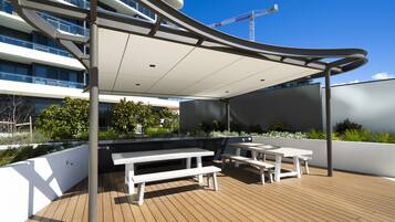 Apartment | Outdoor dining