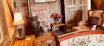 Charming 1-bed Farm Cabin With Wood Fire