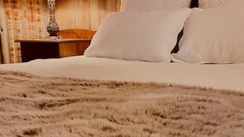 Apartment | 1 bedroom, bed sheets