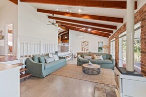 تلفزيون، مدفأة