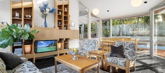 5-bed Haven With Pool Minutes From Beaches