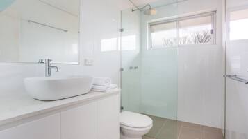 Apartment | Bathroom | Towels