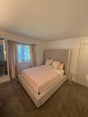 3 bedrooms, iron/ironing board