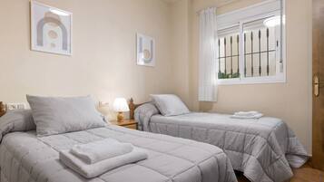 1 chambre, fer et planche à repasser, Wi-Fi, draps fournis