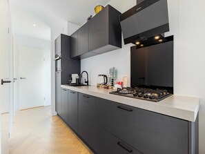 Chalet | Dapur peribadi | Kerusi tinggi 