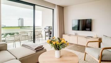 Apartment | 1 bedroom, desk, Internet