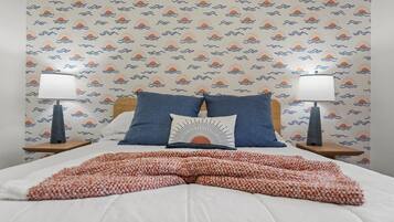 2 habitaciones, tabla de planchar con plancha y cuna de viaje