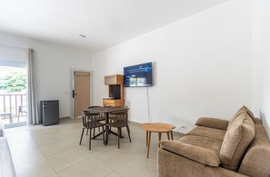 House, 1 Bedroom, Accessible, Smoking | Living room