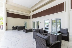 House, 1 Bedroom, Accessible, Smoking | Living room