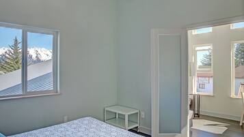 Suite, 2 Bedrooms, Bay View | Free WiFi