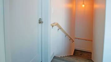 Suite, 2 Bedrooms, Bay View | Free WiFi