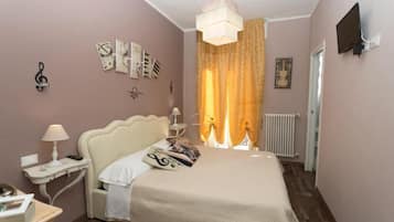 Verdunkelungsvorhänge, Bügeleisen/Bügelbrett, kostenloses WLAN