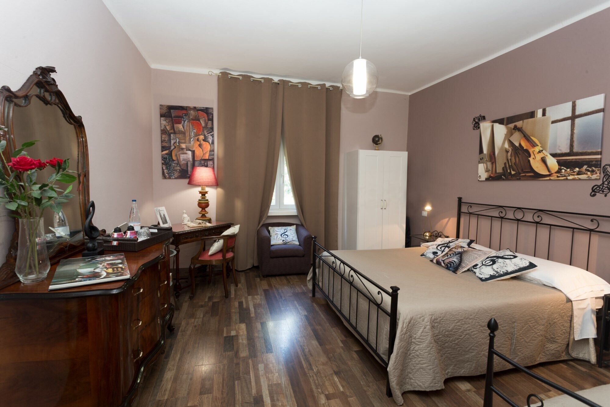 Blackout curtains, iron/ironing board, free WiFi