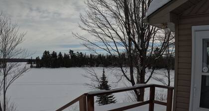 3 Bedroom Lakefront Cottage | OFSC & Trails Nearby