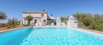 La Era del Bonete Constantina by Ruralidays