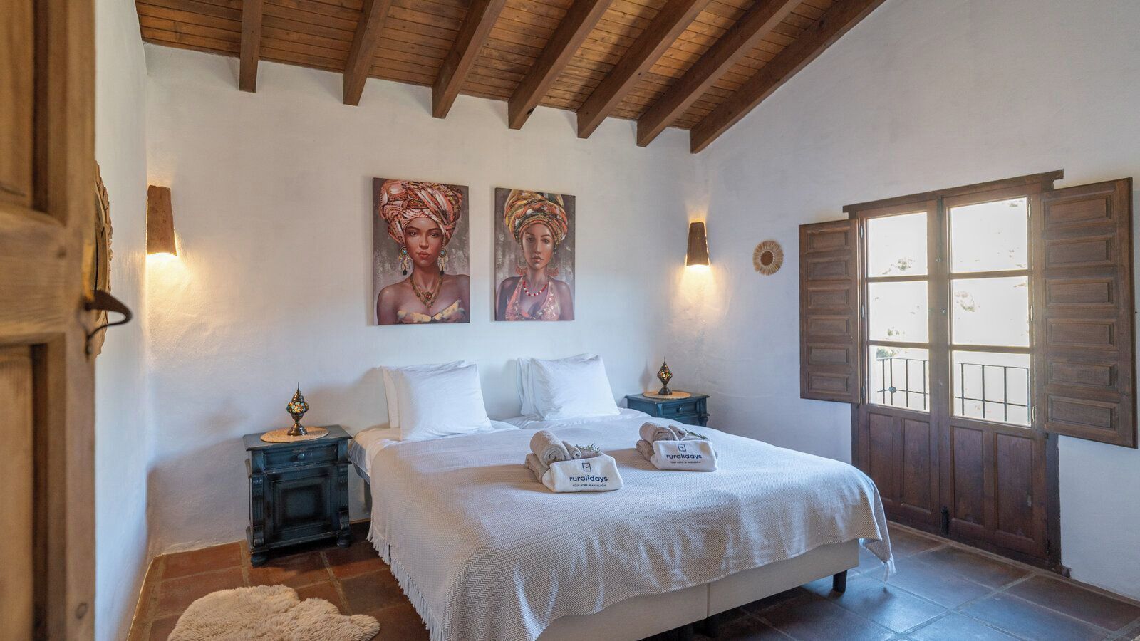 8 dormitoris, planxa i posts de planxar, un bressol de viatge i wifi 