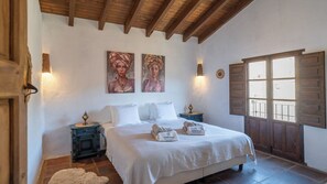 Fer et planche à repasser, lit parapluie, Wi-Fi