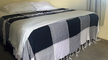 Basic Single Room | Free WiFi