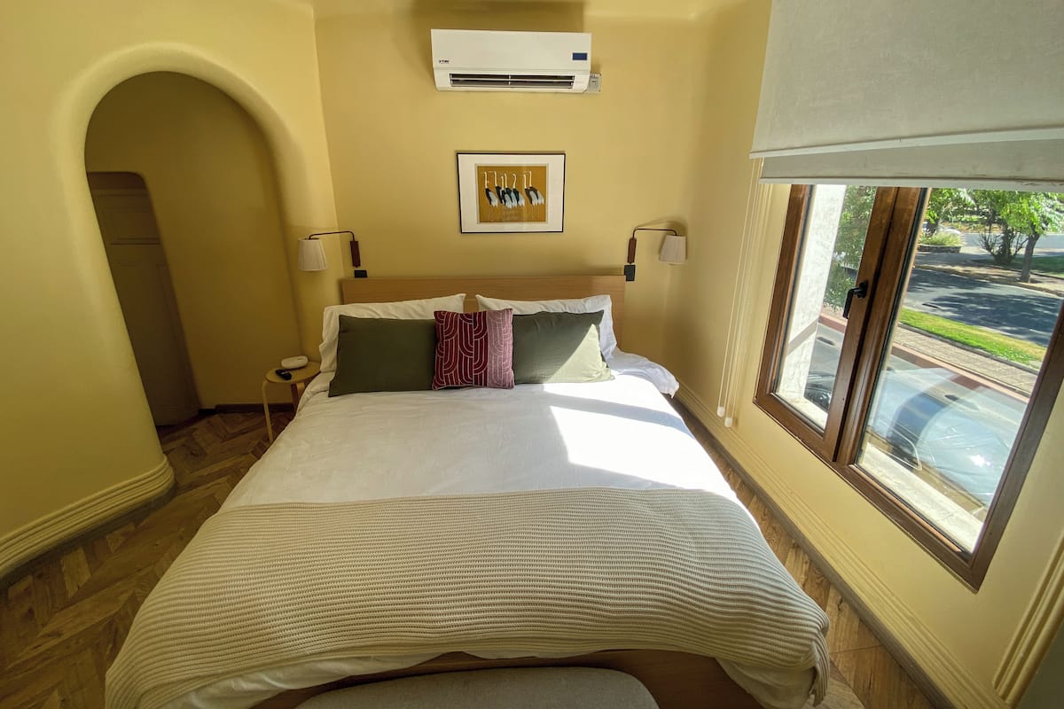 Standard Apartment | Premium bedding, laptop workspace, free WiFi, bed sheets
