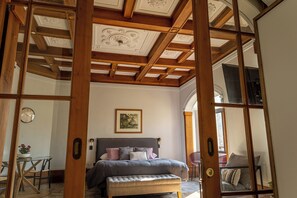 Superior Apartment Queen, Park View | Premium bedding, laptop workspace, free WiFi, bed sheets - Apart Hotel Dresden (Santiago)