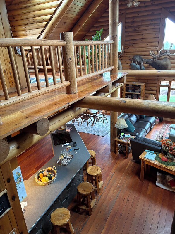 المنشأة من الداخل