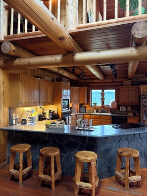 ميكروويف، فرن، موقد طهي مسطح، غسالة أطباق