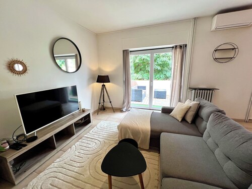 Apartment with parking